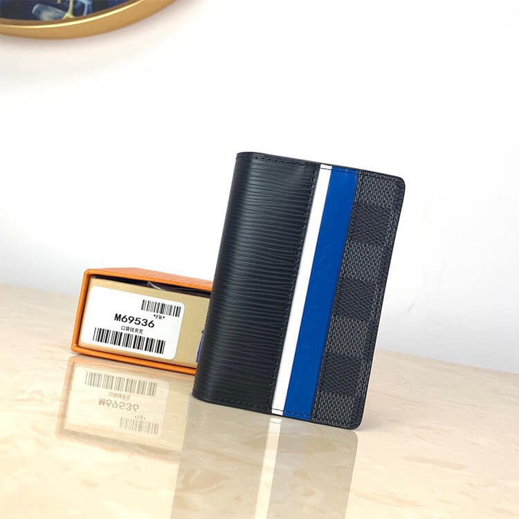c715015bd62642348390ae8033ca9866.jpg